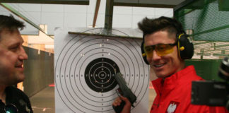 Trening kadry piłkarskiej na strzelnicy KGP